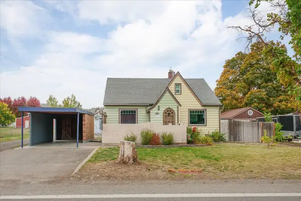 9601 E Upriver Dr, Spokane, WA 99206