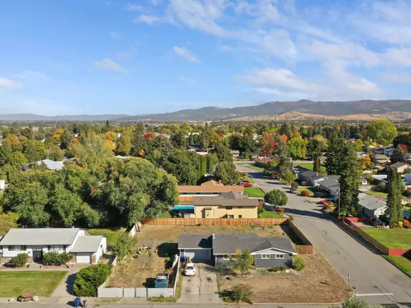 1004 N Best Rd, Spokane Valley, WA 99216