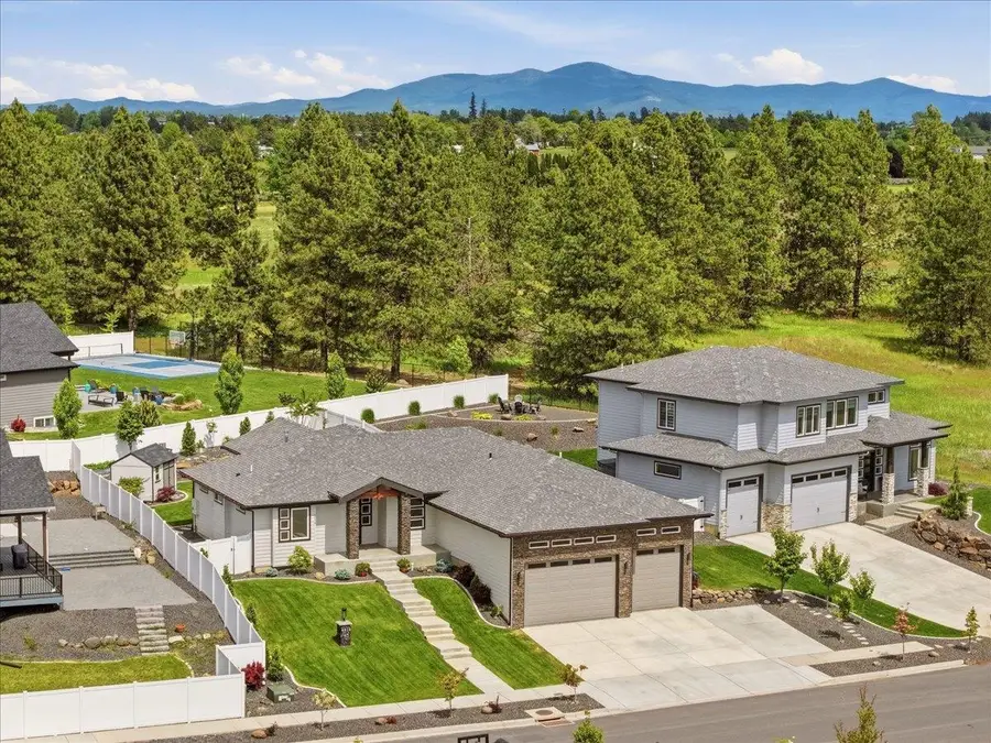 4210 W Pine Cliff Dr, Spokane, WA 99208 - #3