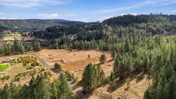 1517 W Victoria Ln, Spokane, WA 99224