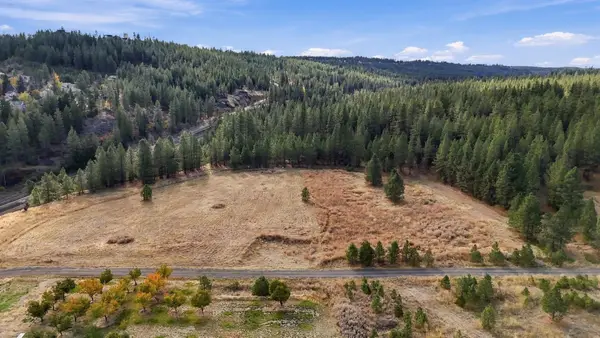 1519 W Victoria Ln, Spokane, WA 99224