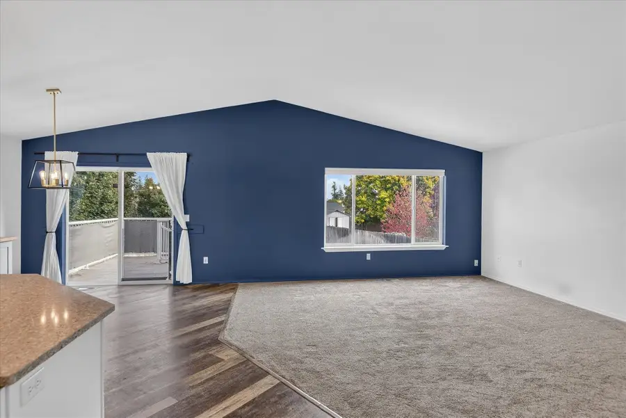 3109 Silverthorn Ln, Cheney, WA 99004 - #2