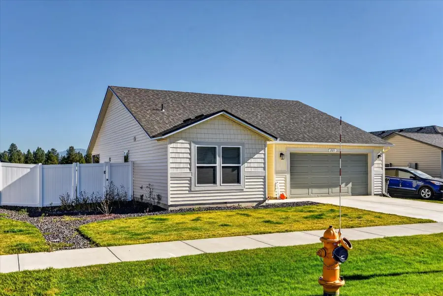 221 S Winesap Ave, Deer Park, WA 99006 - #3