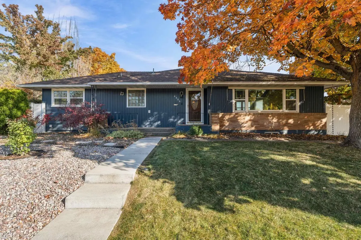 4206 N Oak St, Spokane, WA 99205 - #1