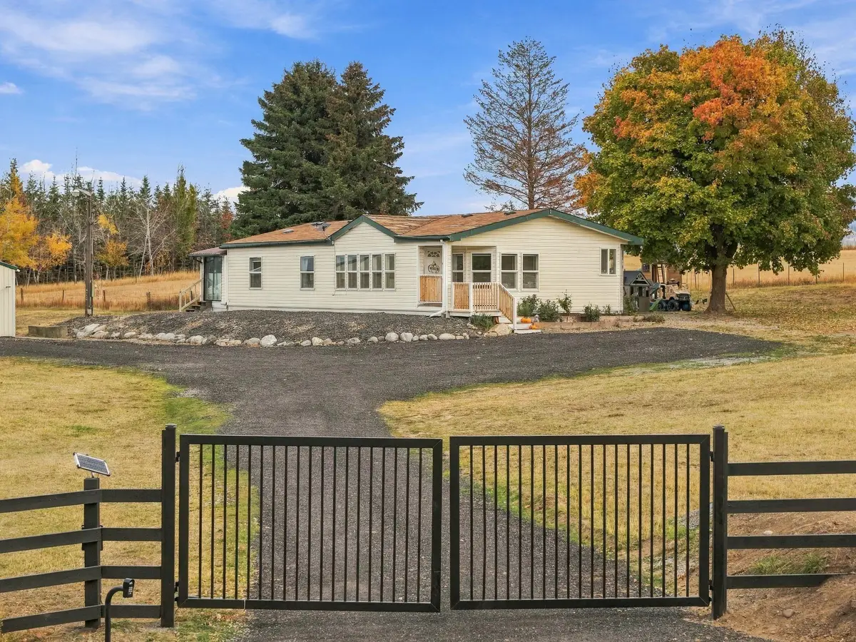 5519 S Chapman Rd, Greenacres, WA 99016 - #1