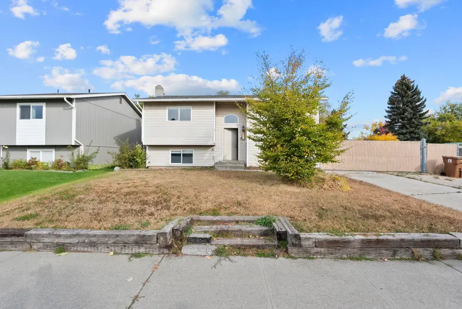 3315 E Garnet Ave, Spokane, WA 99217 - #3