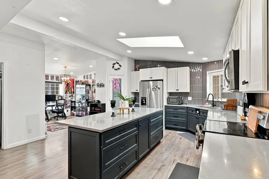 504 S Coach St, Spokane Valley, WA 99016 - #2
