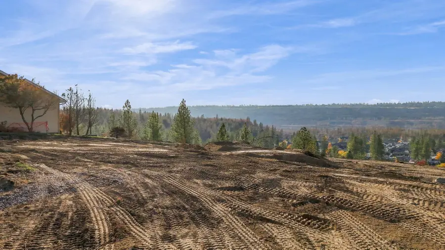 6311 N Park View Ln, Spokane, WA 99205 - #2