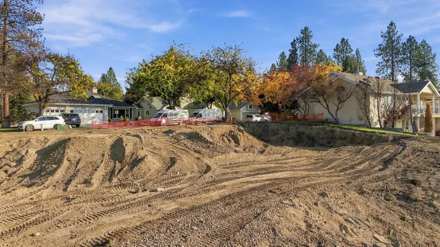 6311 N Park View Ln, Spokane, WA 99205 - #3