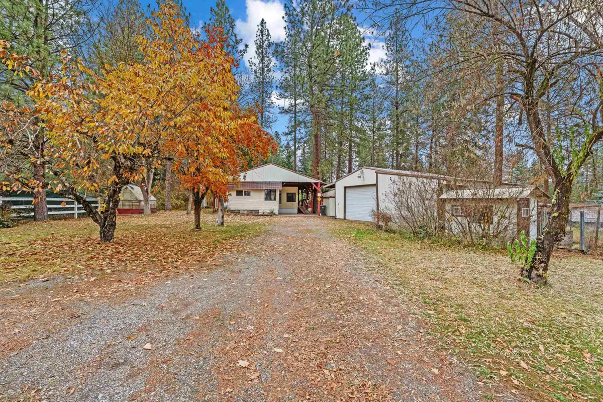 26002 N Chattaroy Cir, Chattaroy, WA 99003 - #1