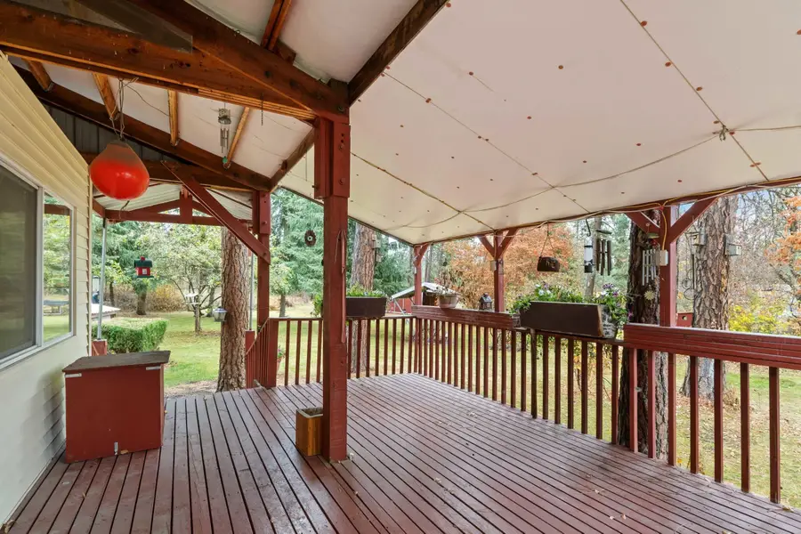 26002 N Chattaroy Cir, Chattaroy, WA 99003 - #3