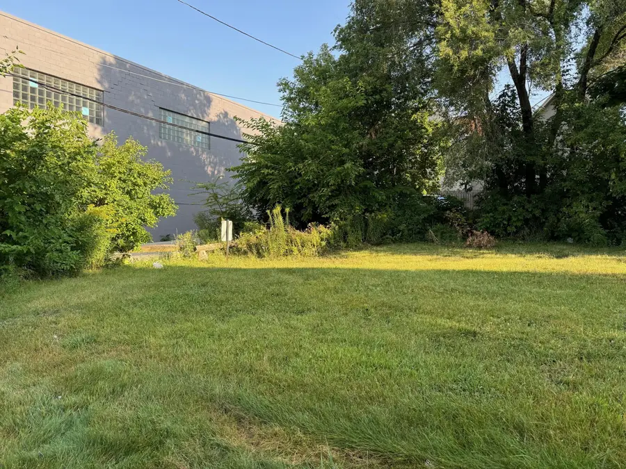 541 N 20th St, Milwaukee, WI 53233 - #3