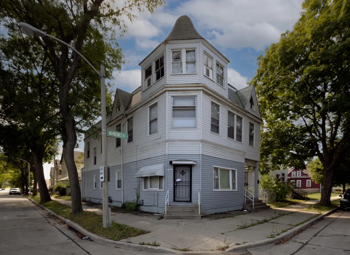 1801 W Meinecke Ave, Milwaukee, WI 53206 - Image #1