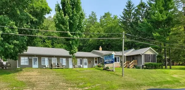 240 N State Rd 35, Alma, WI 54610