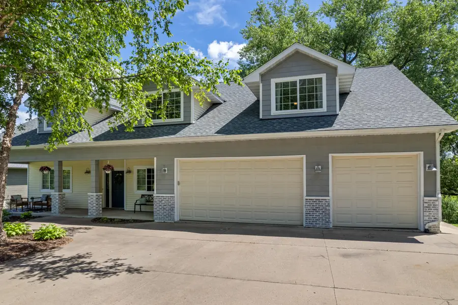 271 Garvin Heights Rd E, Winona, MN 55987 - Image #2