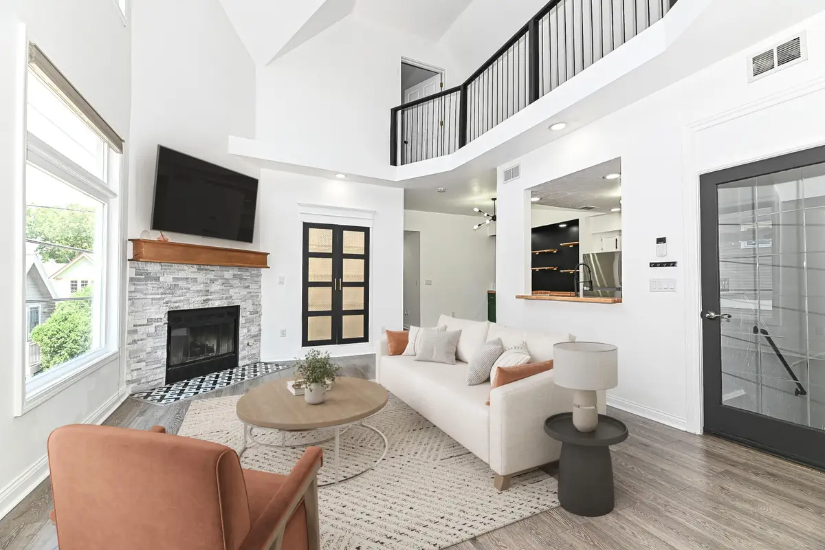 118 W Reservoir Ave, Milwaukee, WI 53212 - Image #1