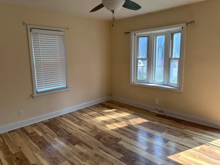 1616 Oregon St, Racine, WI 53405 - Image #3