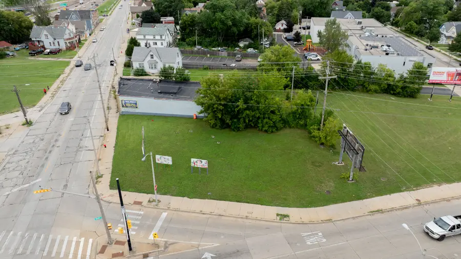 3512 N Dr Martin Luther King Jr Dr, Milwaukee, WI 53212 - Image #2