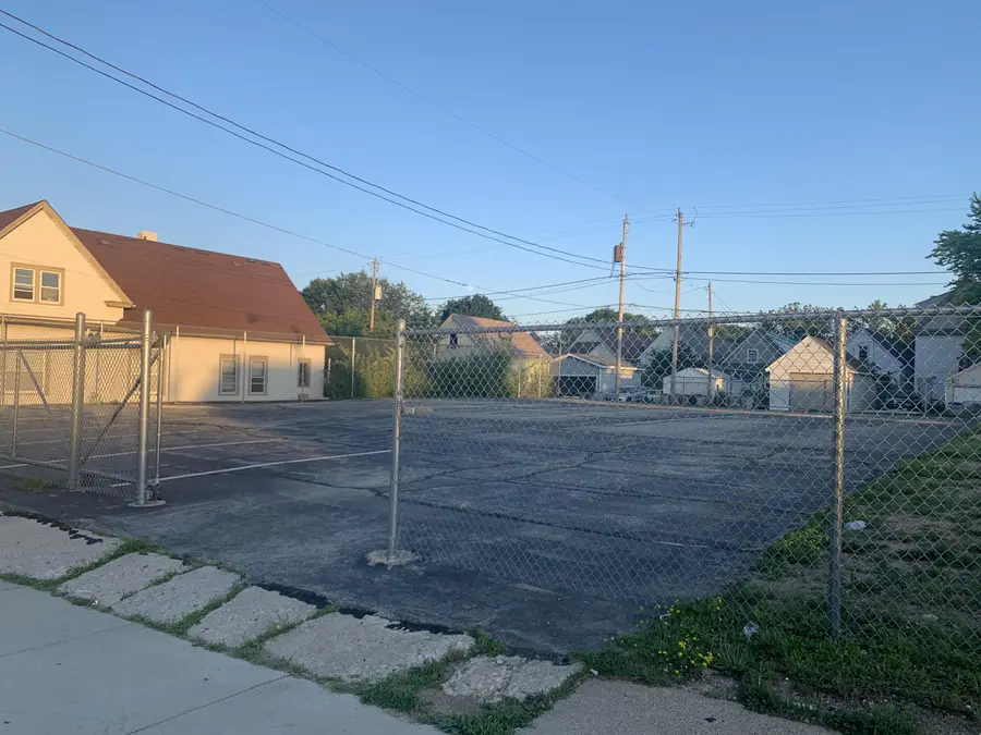 2137 W Greenfield Ave, Milwaukee, WI 53204 - Image #3