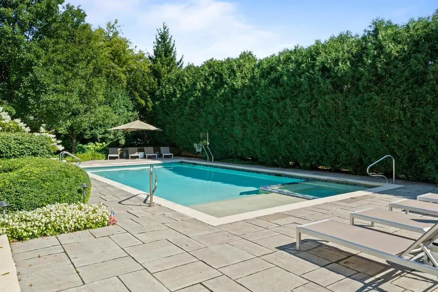 1305 Saratoga Ln, Geneva, WI 53147 - Image #2