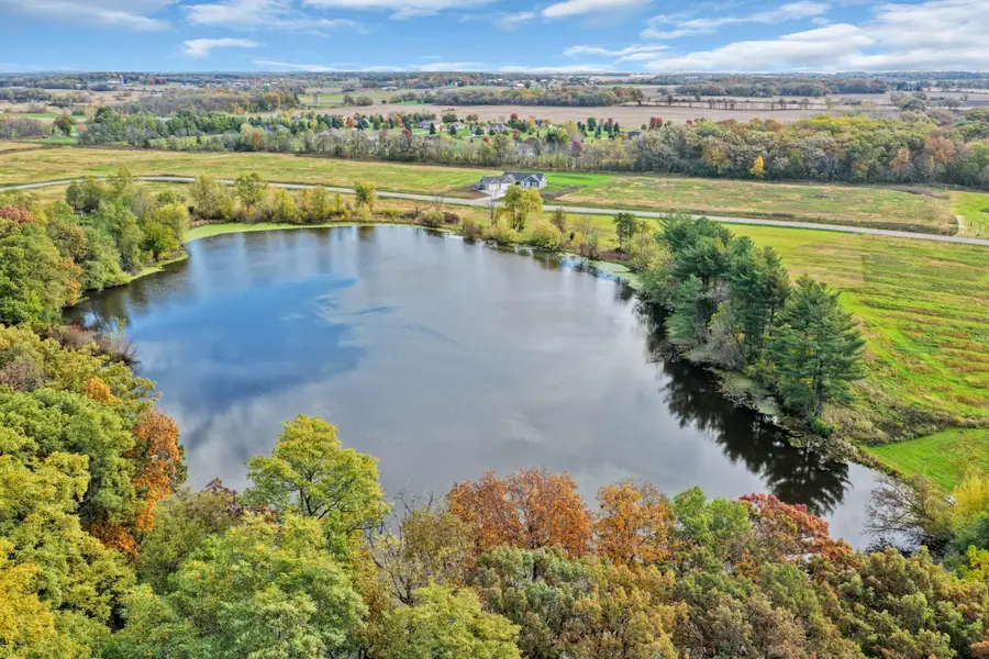 815 N English Settlement Ave, Rochester, WI 53105 - Image #2