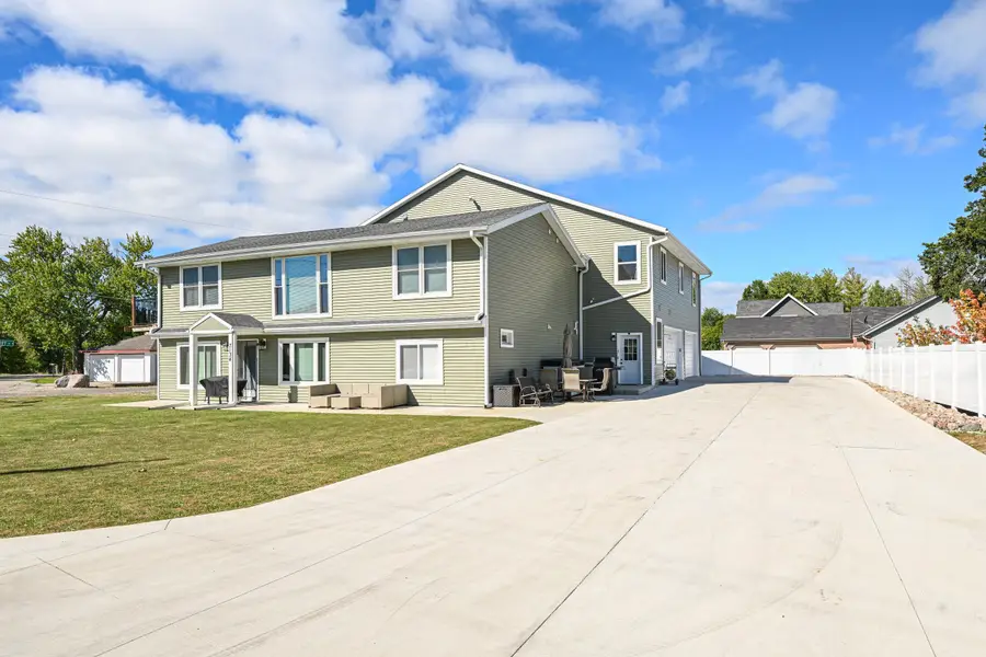 7134 N Tichigan Rd, Waterford, WI 53185 - Image #3