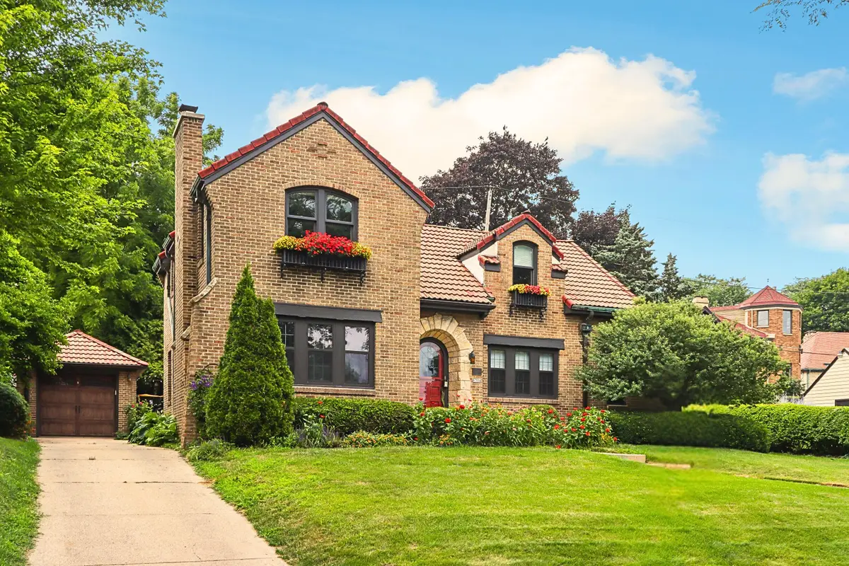 6304 Upper Pkwy N, Wauwatosa, WI 53213 - Image #1