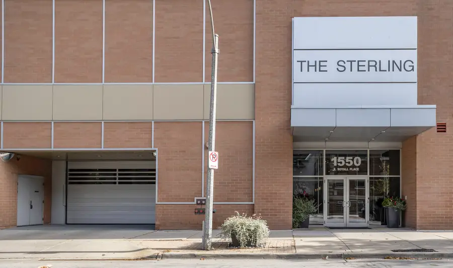 1550 E Royall Pl, Milwaukee, WI 53202 - Image #3