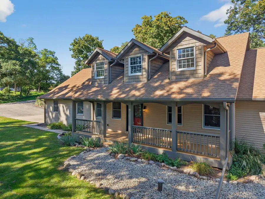 W349S10106 Bittersweet Ct, Eagle, WI 53119 - Image #3