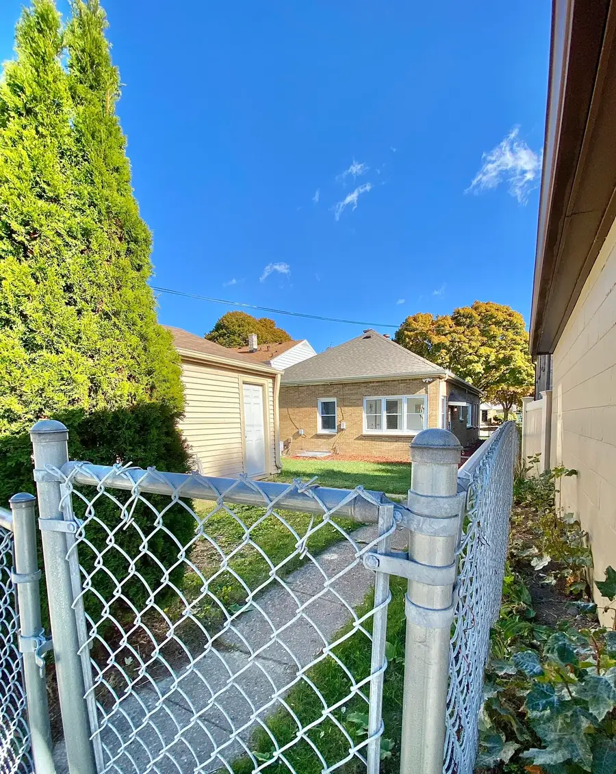 3825 N 58th Blvd, Milwaukee, WI 53216 - Image #3