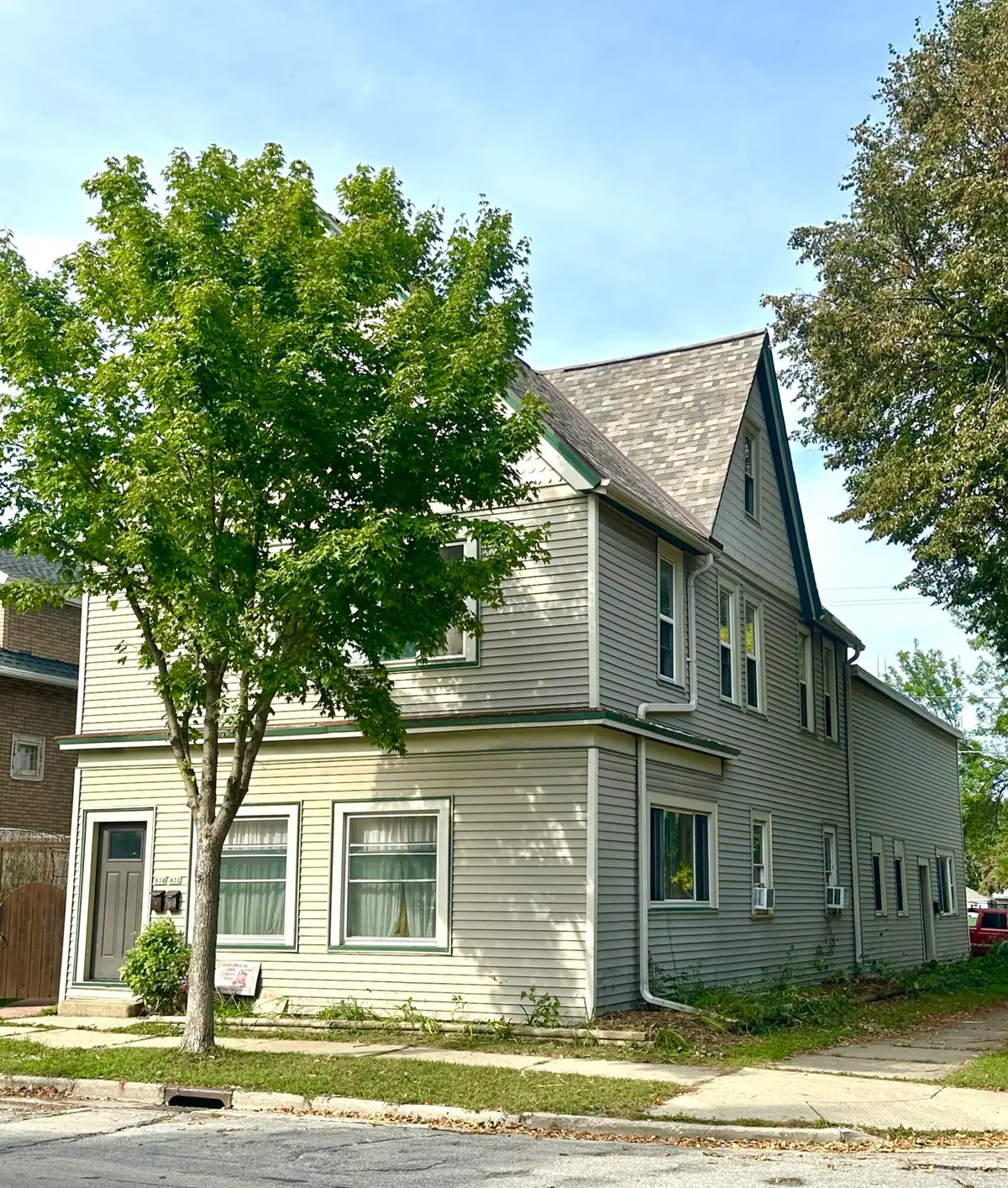 930 E Auer Ave E, Milwaukee, WI 53212 - Image #1