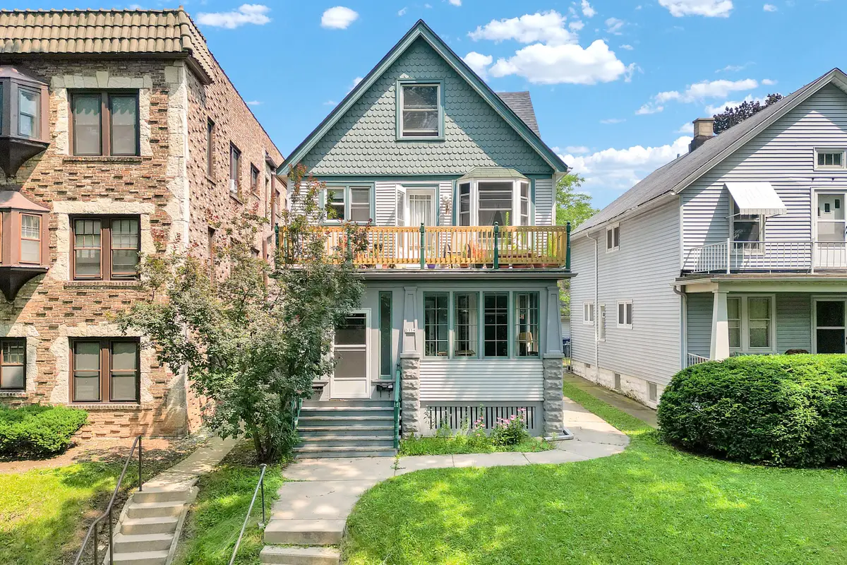 3354 N Cambridge Ave, Milwaukee, WI 53211 - Image #1