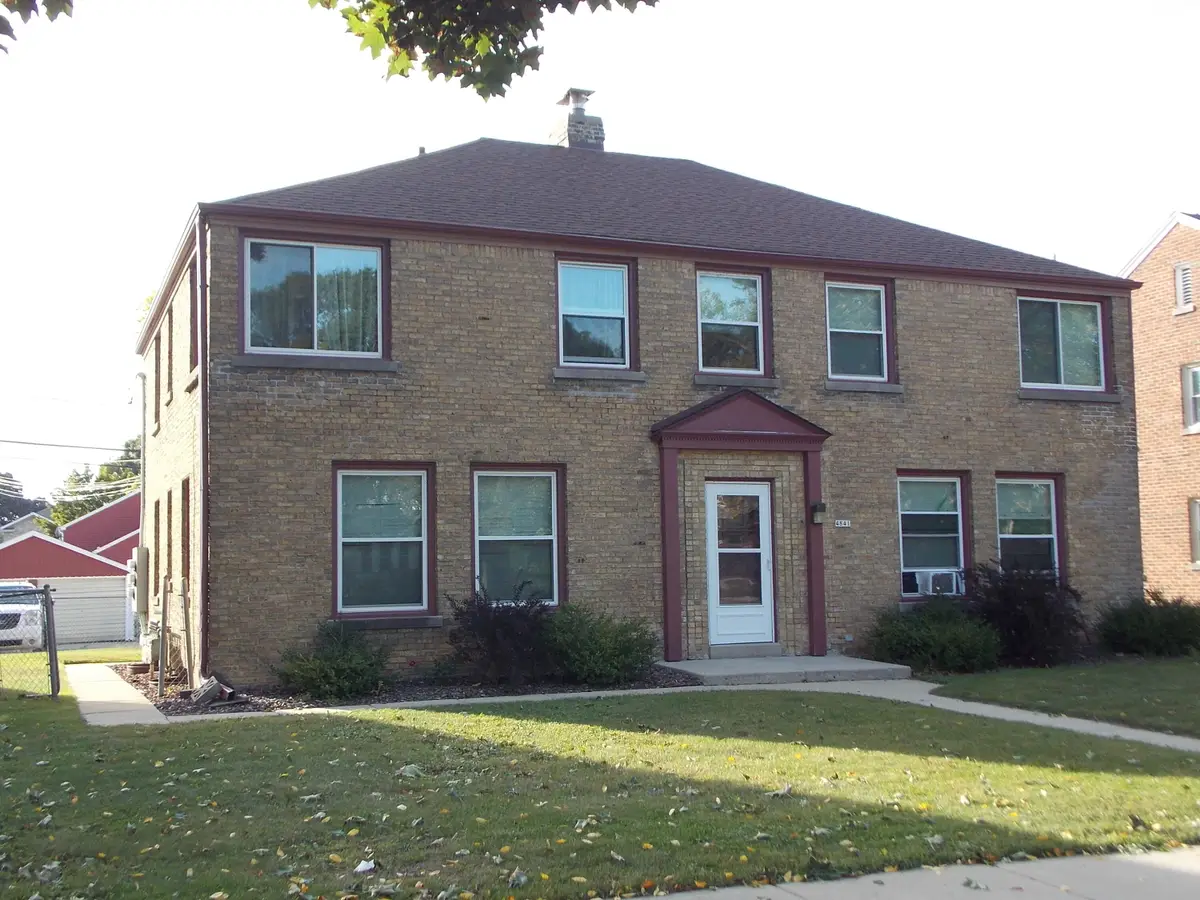 4841 N Mohawk Ave, Glendale, WI 53217 - Image #1