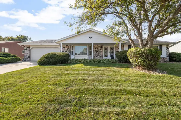 241 Butternut St, West Bend, WI 53095