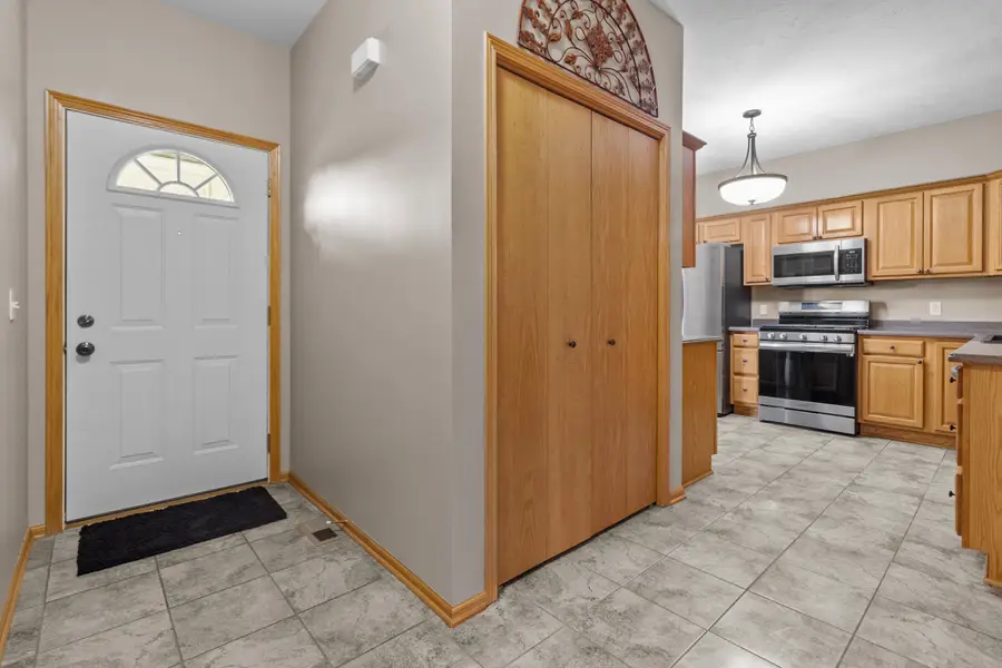 229 Creekside Pl, Delavan, WI 53115 - Image #3