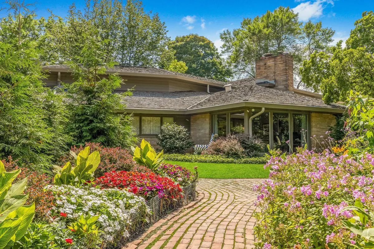 1530 W Cedar Ln, River Hills, WI 53217 - Image #1