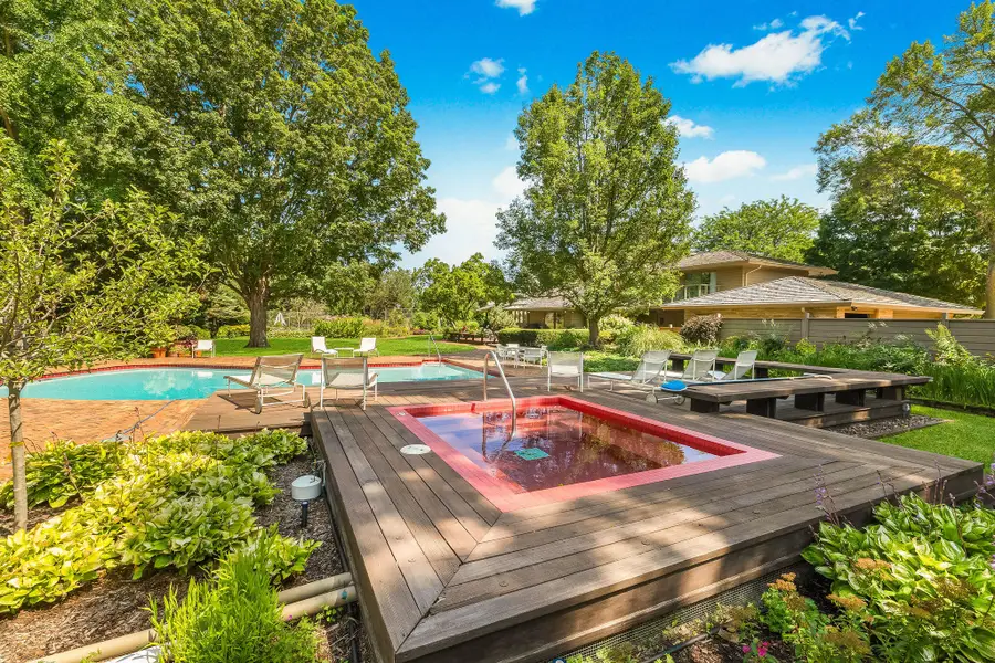 1530 W Cedar Ln, River Hills, WI 53217 - Image #3