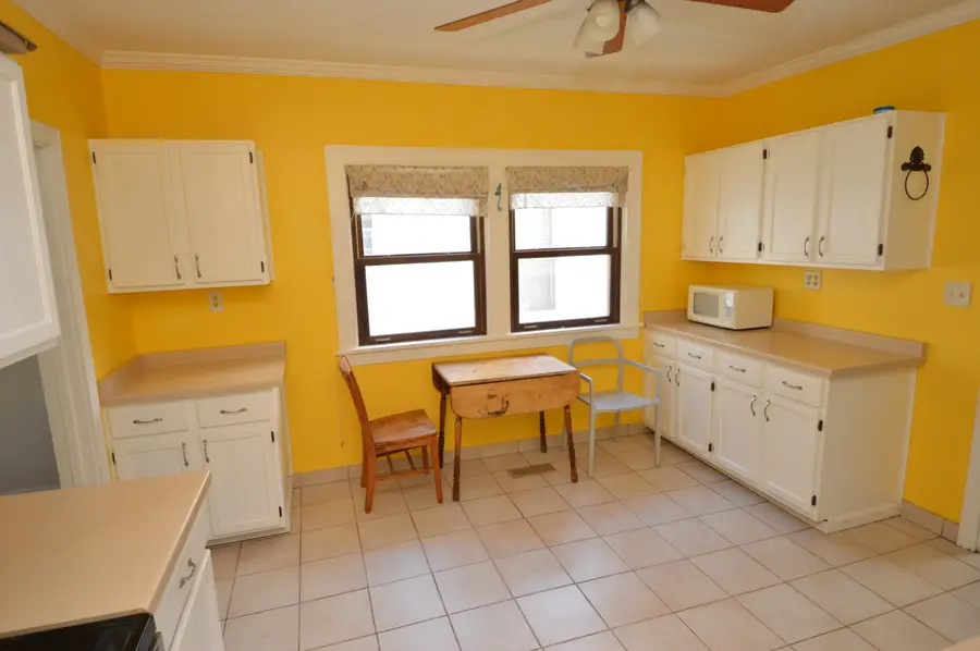 3841 E Edgerton Ave, Cudahy, WI 53110 - Image #2