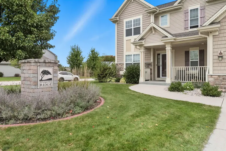 21679 S Weather Edge Cir, Lannon, WI 53046 - Image #2