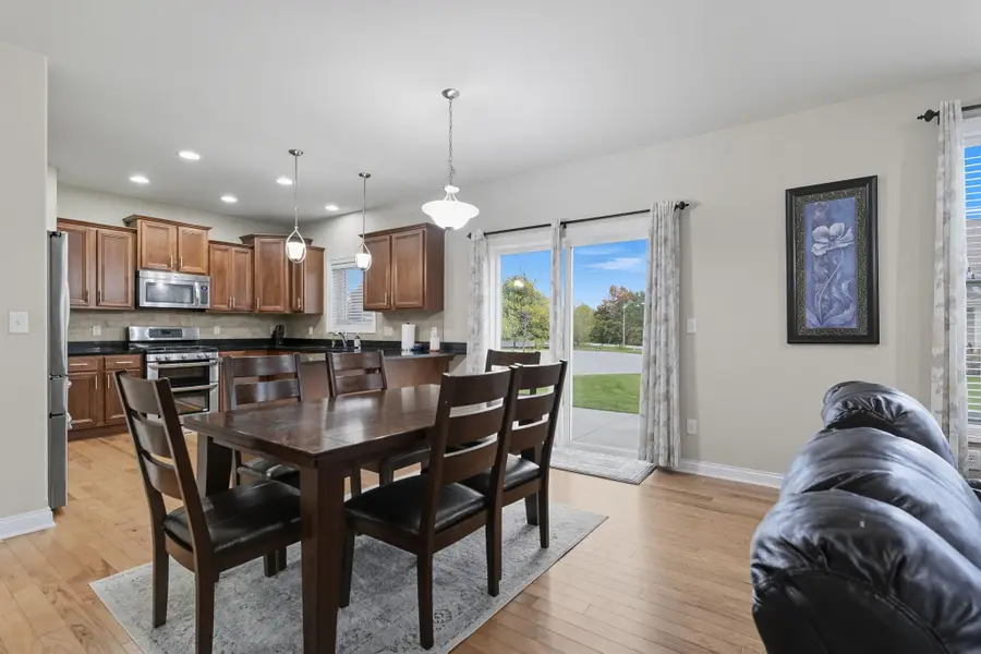 21679 S Weather Edge Cir, Lannon, WI 53046 - Image #3