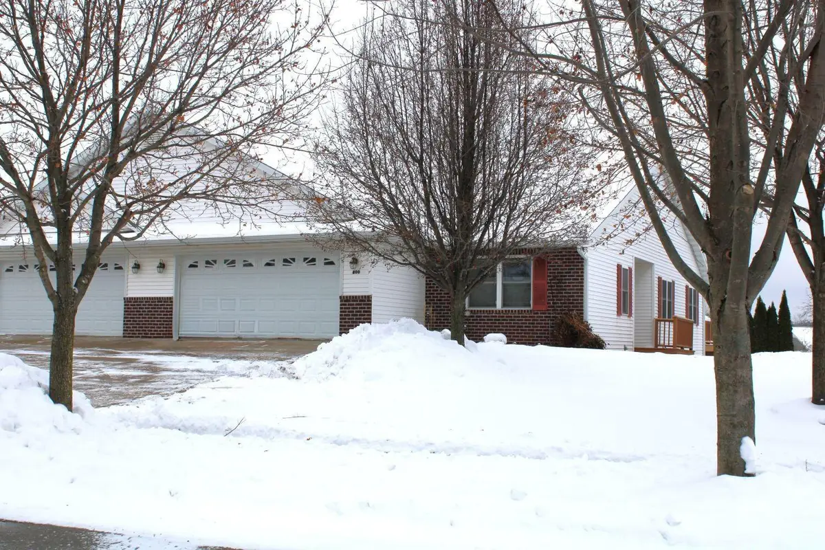 800 Chief Kewaskum Pl, Kewaskum, WI 53040 - Image #1