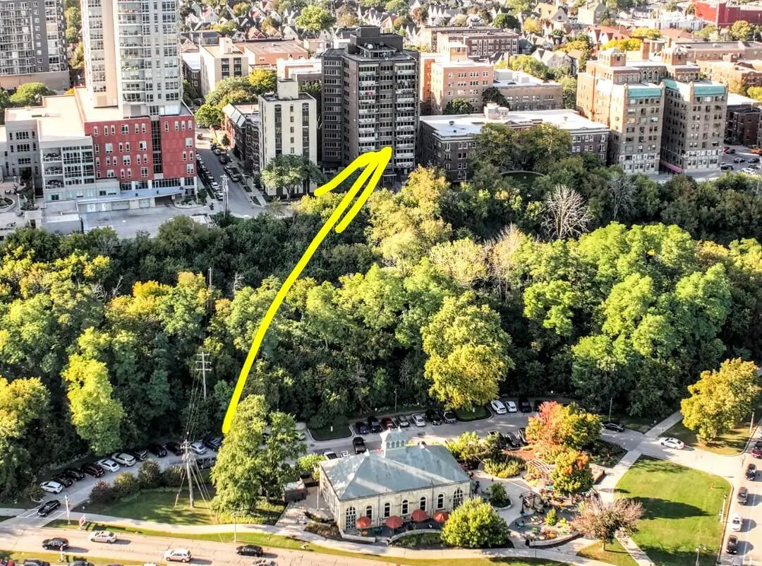 1919 N Summit Ave, Milwaukee, WI 53202 - Image #1