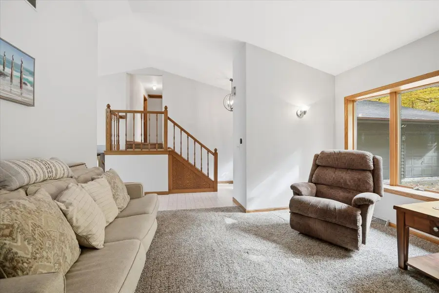 29214 Manor Dr, Waterford, WI 53185 - Image #3