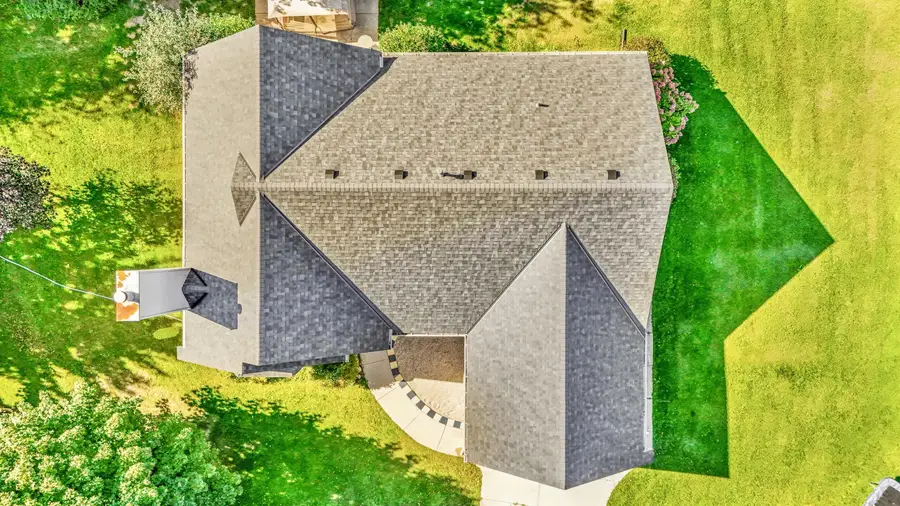 1114 Heron Ct, Mukwonago, WI 53149 - Image #2