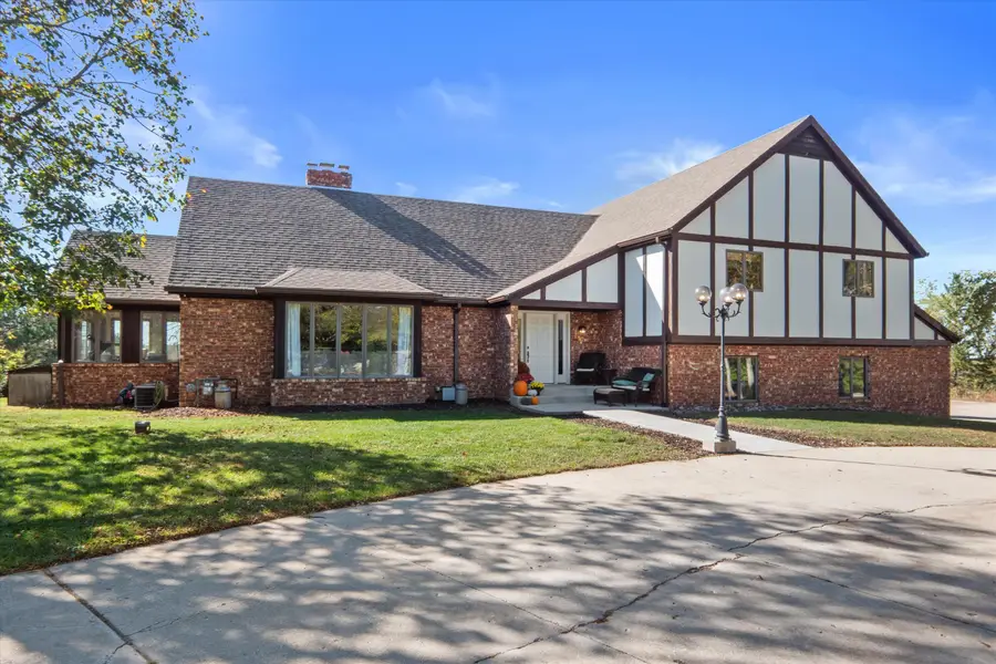 7165 Town Line Rd, West Bend, WI 53090 - Image #2