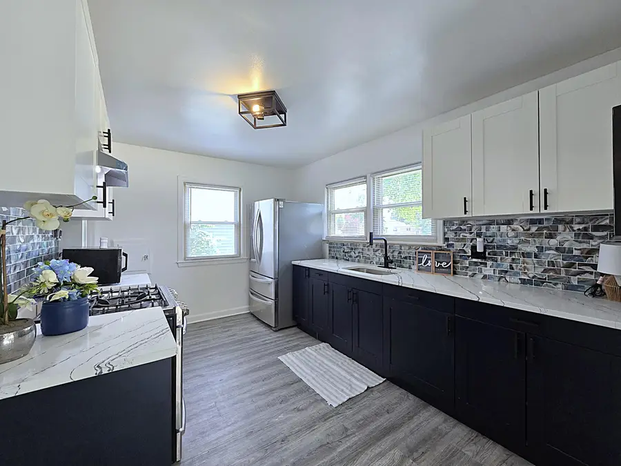 3334 N 92nd St, Milwaukee, WI 53222 - Image #2