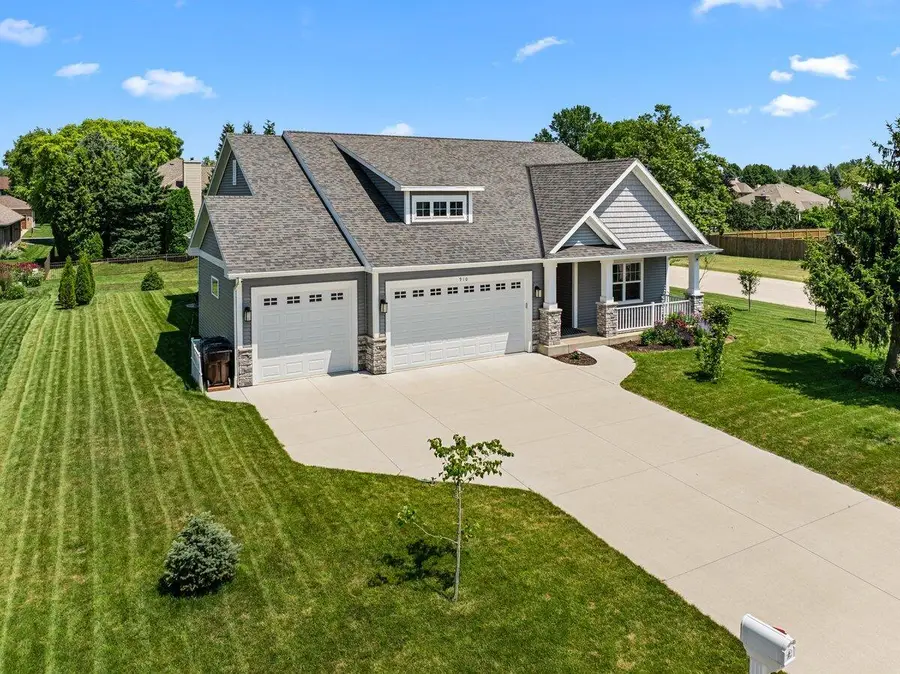 910 Horner Dr, Caledonia, WI 53402 - Image #2