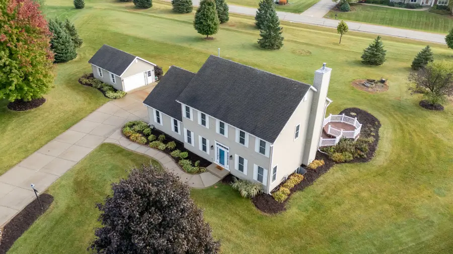 788 Black Squirrel Ct, Hubertus, WI 53033 - Image #2