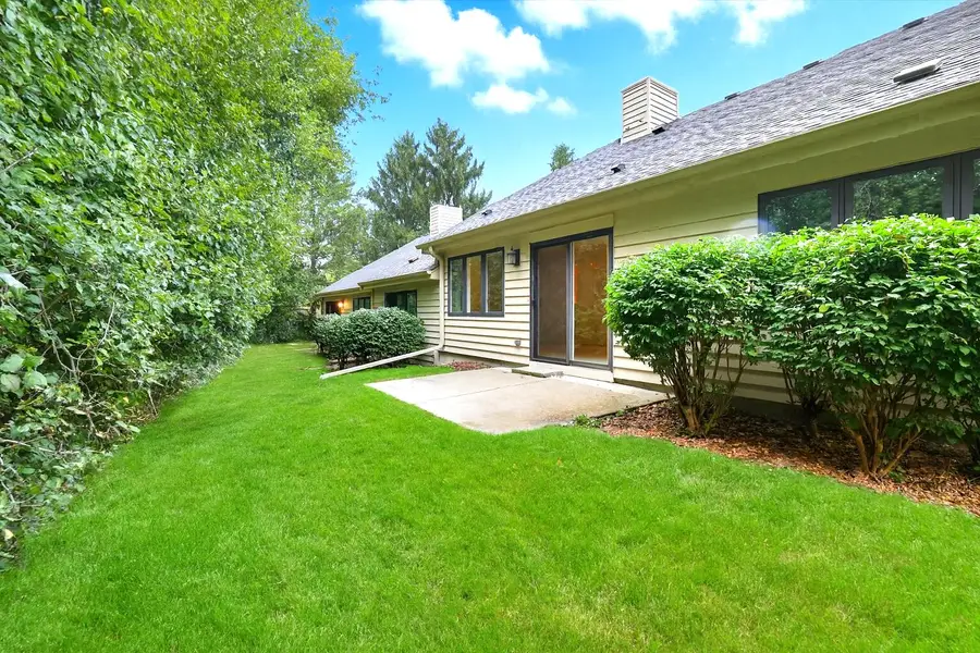 5445 Wild Cherry Cir, Greendale, WI 53129 - Image #2