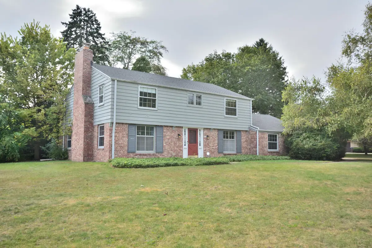 2213 W Club View Dr, Glendale, WI 53209 - Image #1